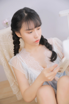 女邻居的大乳中文字幕理论